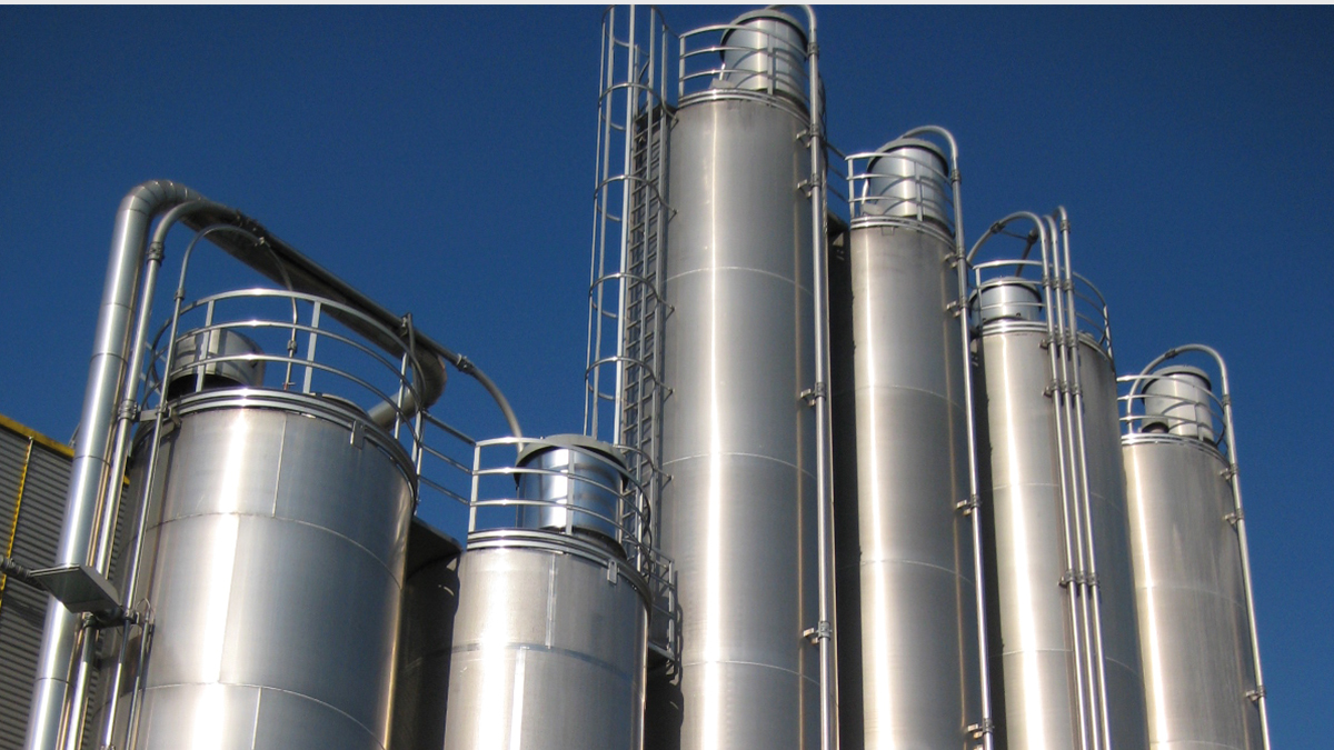 Key Aspects to Consider Before Hiring Tank Manufacturers